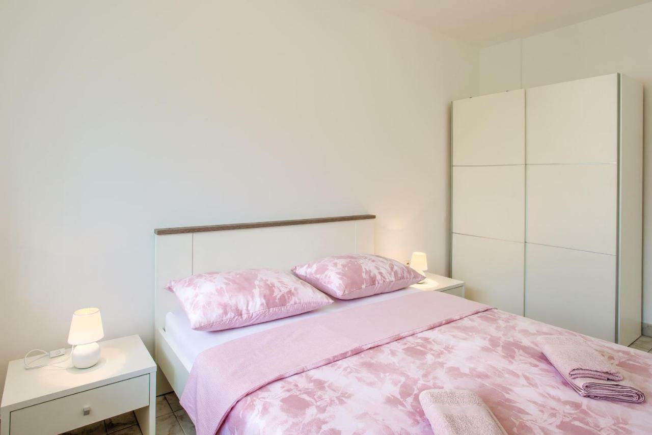 Apartman Paola Pula Exterior photo